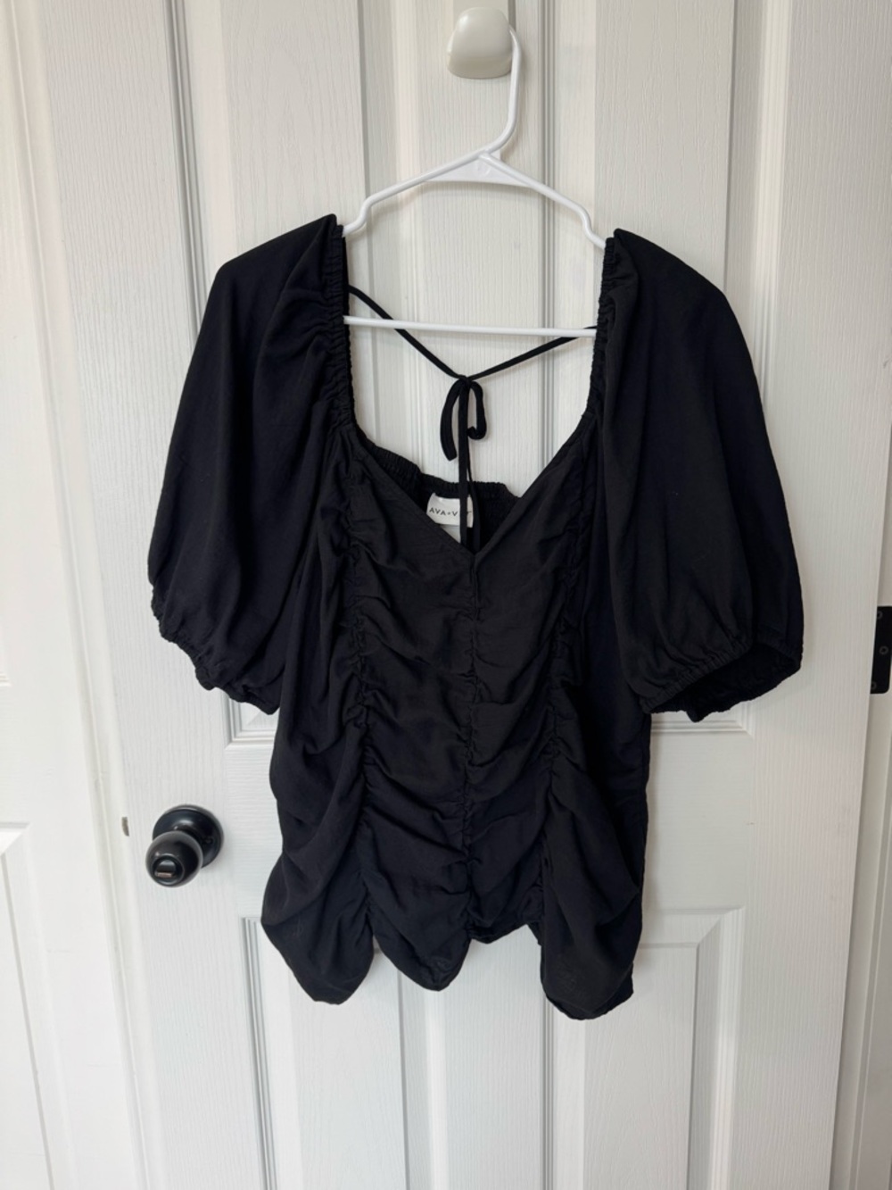 Ava & Viv Women’s Black Crop Blouse